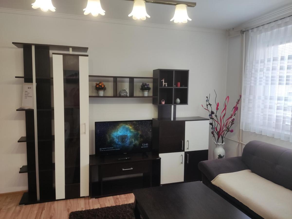 Apartmani Sarah Tuzla Eksteriør billede